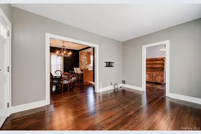 256 Nassau Road, Huntington, NY 11743 - Photo 5