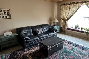 1009 Park Ln N, Franklin Square, NY 11010 - Photo 3