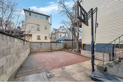 634 E 3rd Street, Brooklyn, NY 11218 - Photo 29