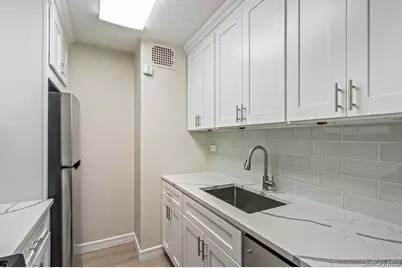 152-18 Union Turnpike #12R, Flushing, NY 11367 - Photo 7