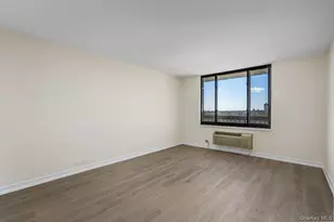 152-18 Union Tpke, Flushing, NY 11367 - Photo 17