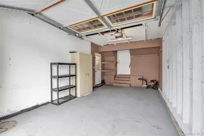 29 Glen Cove Drive, Glen Head, NY 11545 - Photo 15