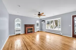 29 Glen Cove Dr, Glen Head, NY 11545 - Photo 3