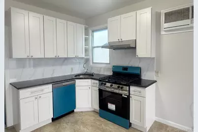 164-36 77th Road, Fresh Meadows, NY 11366 - Photo 3