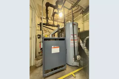 164-36 77th Road, Fresh Meadows, NY 11366 - Photo 17