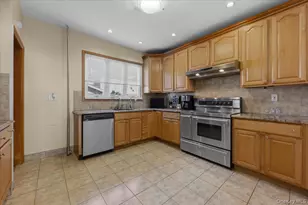 75-35 60th Pl, Glendale, NY 11385 - Photo 7