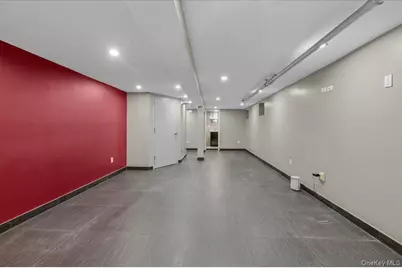 7535 60th Place, Glendale, NY 11385 - Photo 19