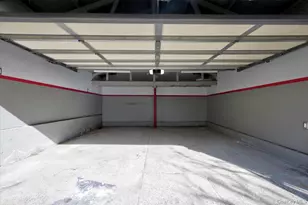 75-35 60th Pl, Glendale, NY 11385 - Photo 25