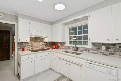 16 Primrose Lane, Aquebogue, NY 11931 - Photo 17