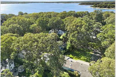 16 Primrose Lane, Aquebogue, NY 11931 - Photo 9