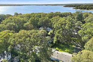 16 Primrose Ln, Aquebogue, NY 11931 - Photo 9