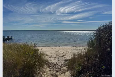 16 Primrose Lane, Aquebogue, NY 11931 - Photo 5