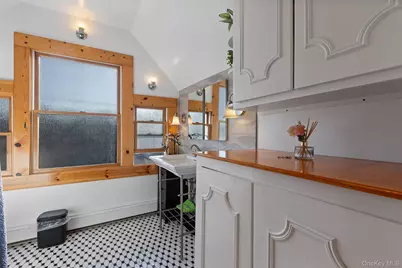 406 S Lexington Avenue, White Plains, NY 10606 - Photo 21