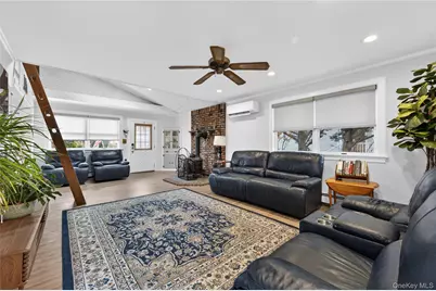 46 Monell Avenue, Islip, NY 11751 - Photo 17