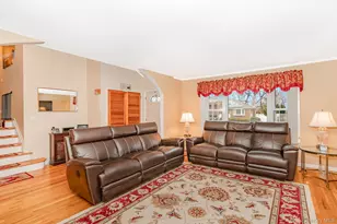 15 Lourae Dr, Massapequa Park, NY 11762 - Photo 13