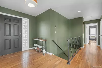 1304 Birch Hill Lane, Mamaroneck, NY 10543 - Photo 3