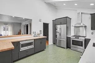 1304 Birch Hill Ln, Mamaroneck, NY 10543 - Photo 17