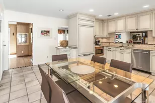 5 Jan Ln, Woodbury, NY 11797 - Photo 11