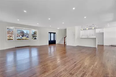 201 Brookside Avenue, Roosevelt, NY 11575 - Photo 5