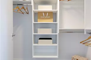 333 Warner Ave, Roslyn, NY 11576 - Photo 11