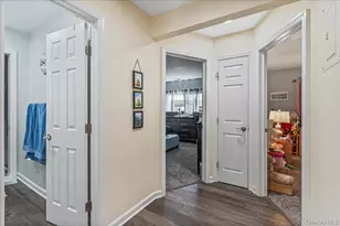 150 Pointe Cir N, Coram, NY 11727 - Photo 9