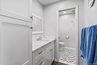 150 Pointe Cir N #150, Coram, NY 11727 - Photo 5