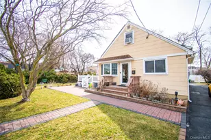 720 New York Ave, Baldwin, NY 11510 - Photo 3