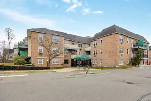 570 Broadway, Lynbrook, NY 11563 - Photo 3