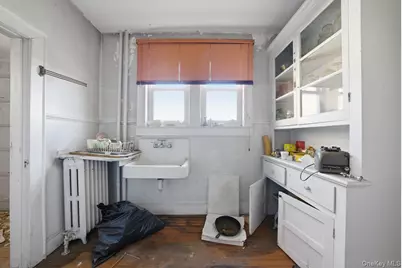 5608 Sylvan Avenue, Bronx, NY 10471 - Photo 5