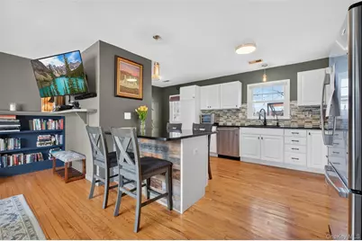 24 Linda Place, Fishkill, NY 12524 - Photo 7