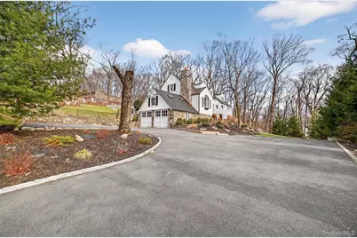 69 Locust Avenue, Cortlandt Manor, NY 10567 - Photo 3