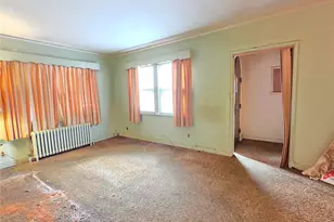 242 Graff Ave, Bronx, NY 10465 - Photo 3