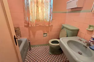 242 Graff Ave, Bronx, NY 10465 - Photo 5