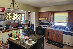 35 Mulford Pl, Hempstead, NY 11550 - Photo 7