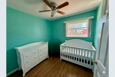 373 Port Avenue, Ronkonkoma, NY 11779 - Photo 9