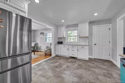 111 Vicki Lane, Hopewell Junction, NY 12533 - Photo 11