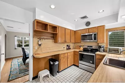 24 Allen Road, Rockville Centre, NY 11570 - Photo 13