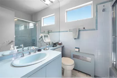 24 Allen Road, Rockville Centre, NY 11570 - Photo 29