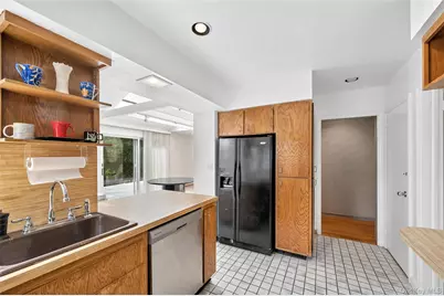 24 Allen Road, Rockville Centre, NY 11570 - Photo 11