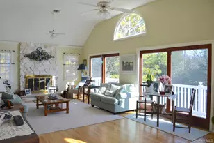 16 Grant Blvd, Hampton Bays, NY 11946 - Photo 3