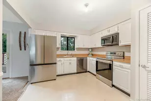 39 Woodbrook Dr, Ridge, NY 11961 - Photo 7