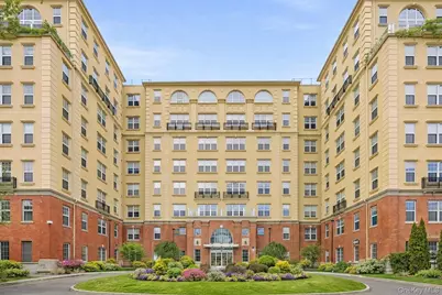 10 Byron Place #804, Larchmont, NY 10538 - Photo 1