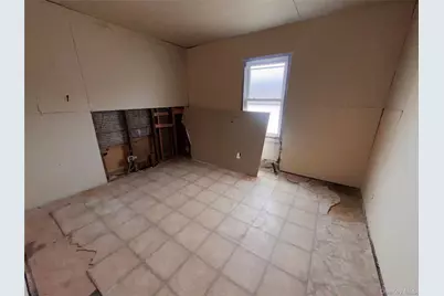 93 Vermont Avenue, West Babylon, NY 11704 - Photo 15