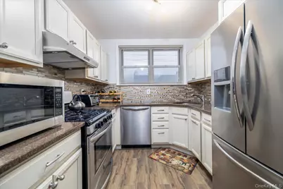 2 Fowler Avenue #211, Lynbrook, NY 11563 - Photo 3