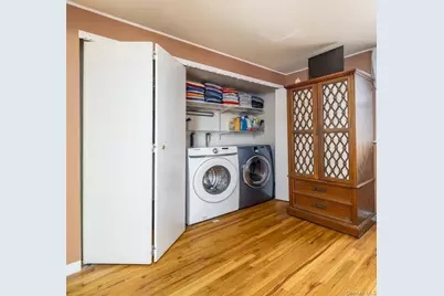 158 Roosevelt Avenue, Freeport, NY 11520 - Photo 11