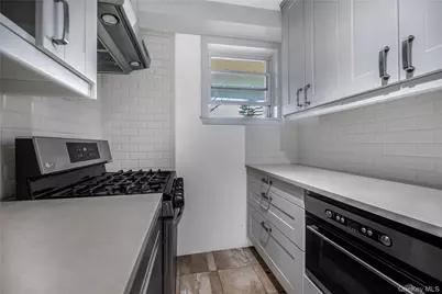 5700 Arlington Avenue #2D, Bronx, NY 10471 - Photo 9