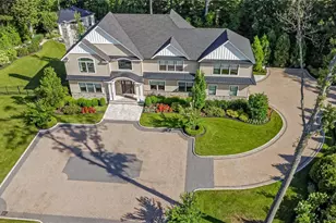11 Landview Dr, Dix Hills, NY 11746 - Photo 3