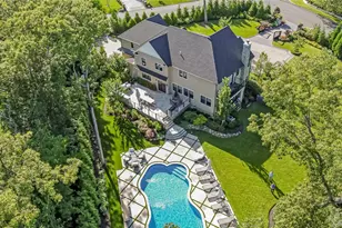 11 Landview Dr, Dix Hills, NY 11746 - Photo 45