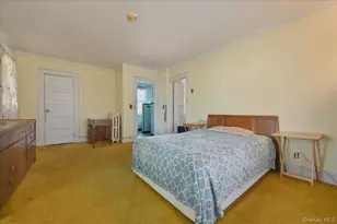 590 Waterview Rd, Oceanside, NY 11572 - Photo 13