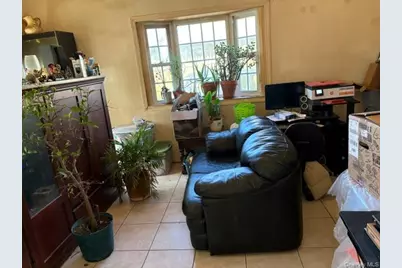 1557 N Gardiner Drive, Bay Shore, NY 11706 - Photo 3